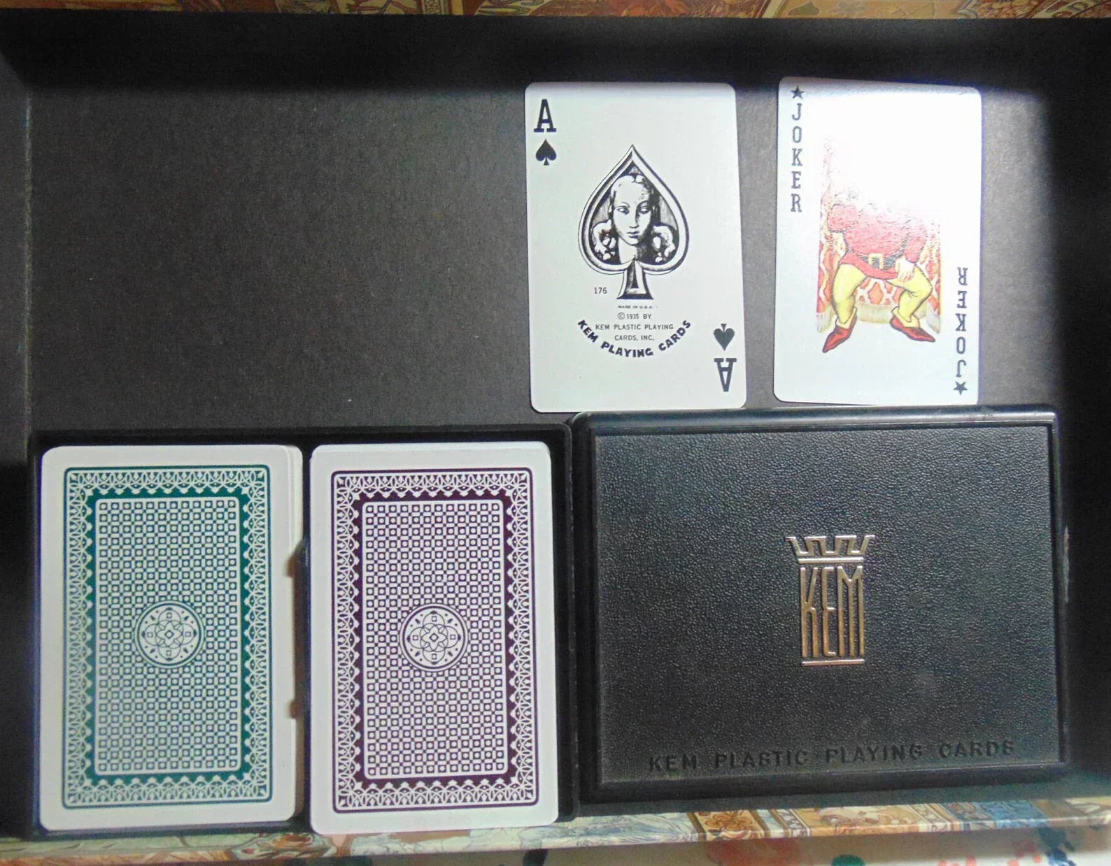 The Emergence of 100% Plastic Playing Cards: A Revolution in Card Technology