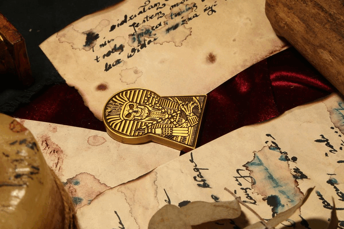 Keyhole Egyptian Mythology Playing Cards – Paper Edition