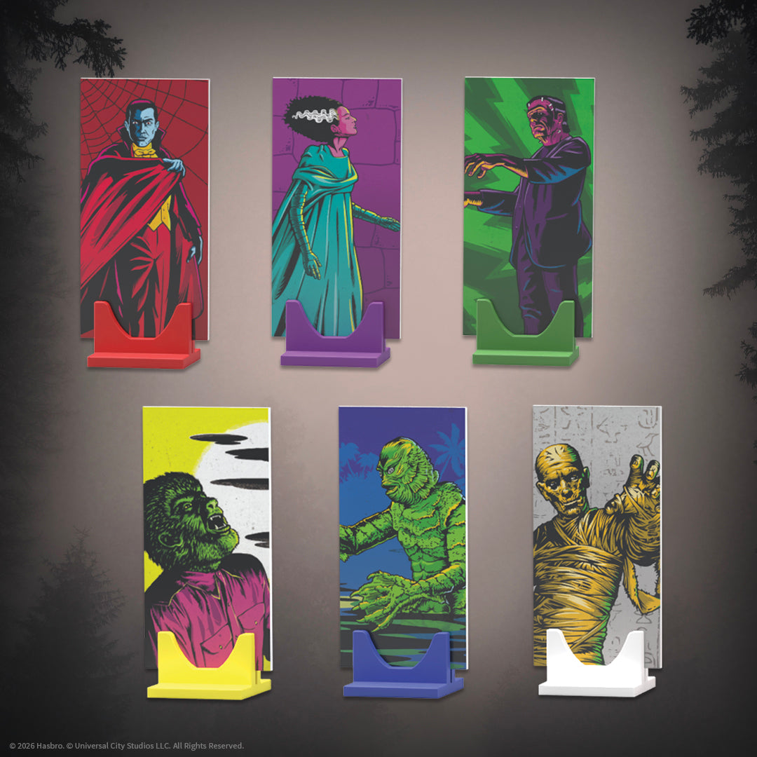 Clue: Universal Monsters Edition – game components